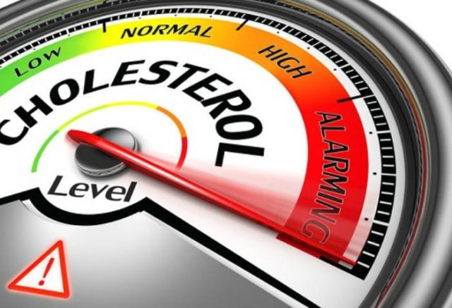 Colesterolo alto: alimenti e rimedi naturali per farlo abbassare